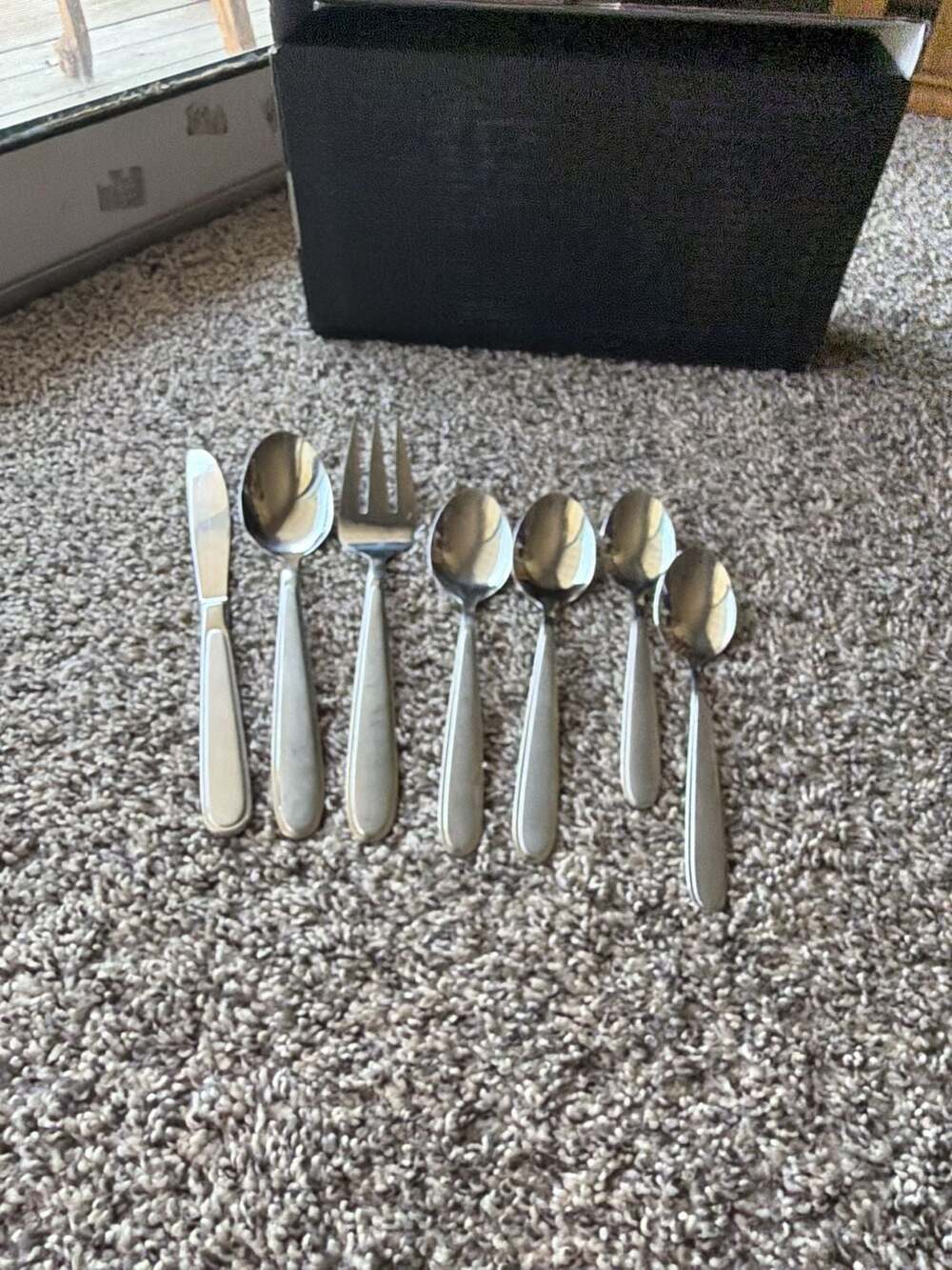 Oneida Stainless Steel Flatware Set 7-Piece Assortment